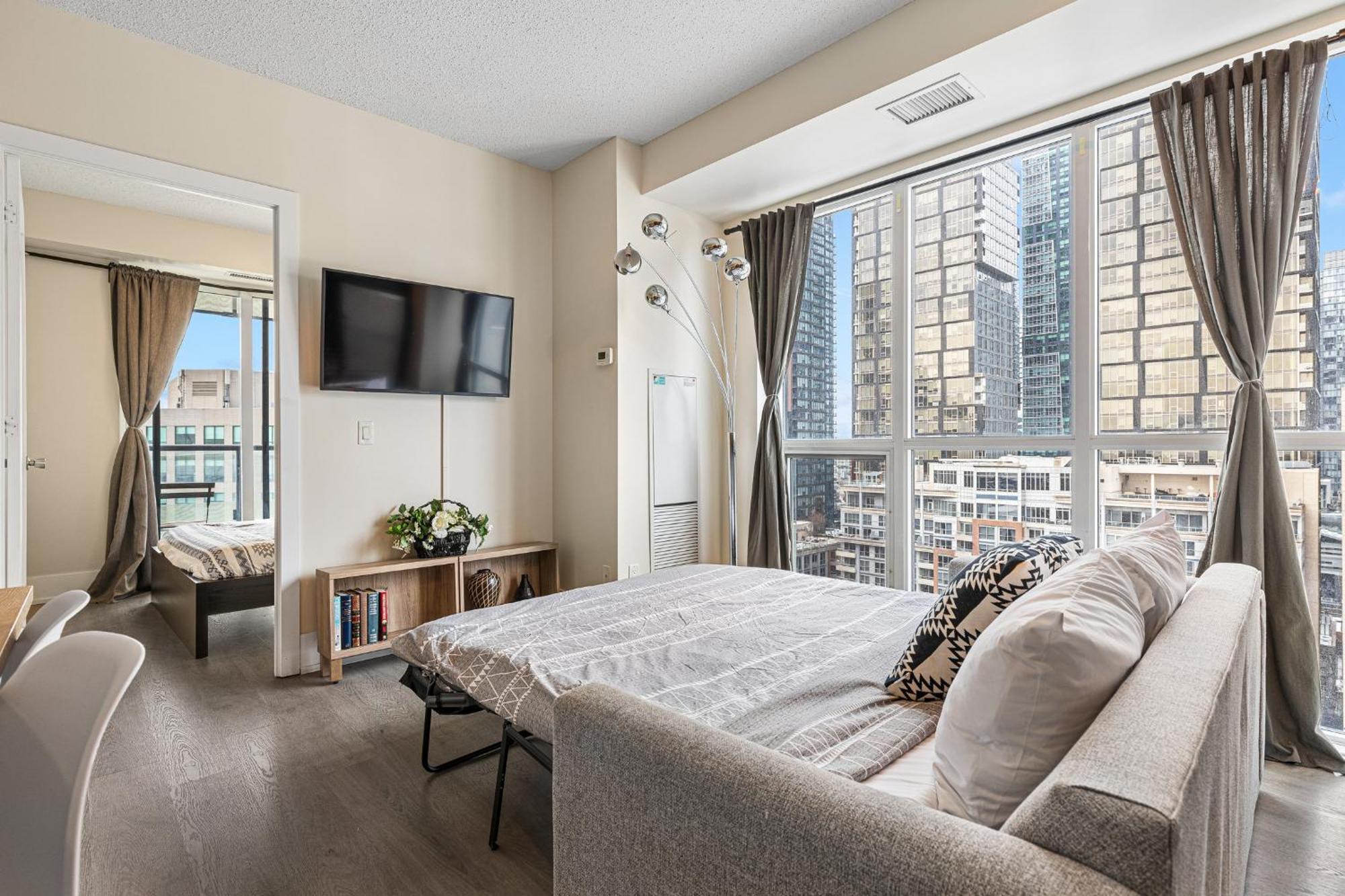 3 Bedroom Beside Cn Tower With Parking Downtown Toronto Exterior foto