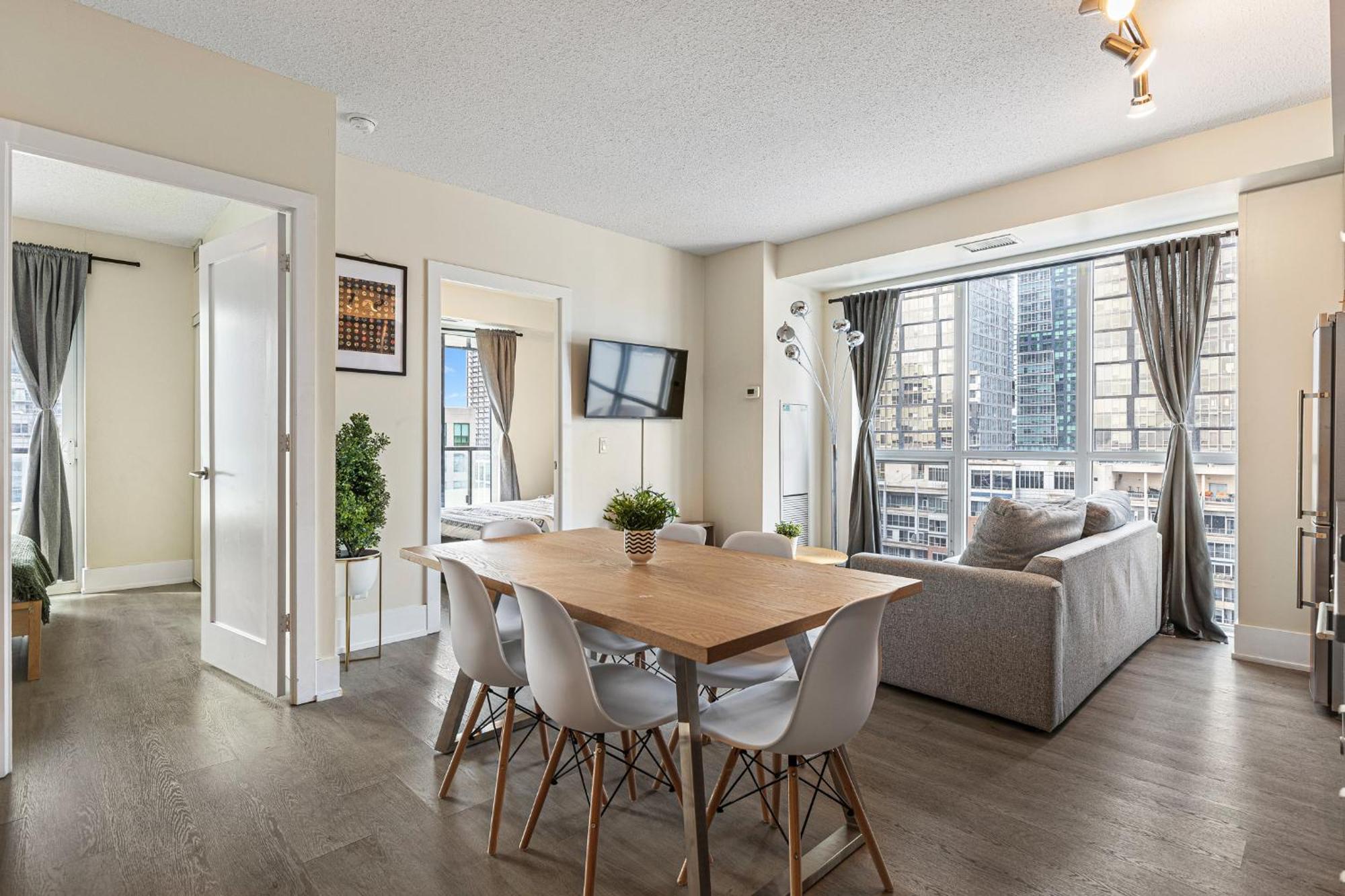 3 Bedroom Beside Cn Tower With Parking Downtown Toronto Exterior foto